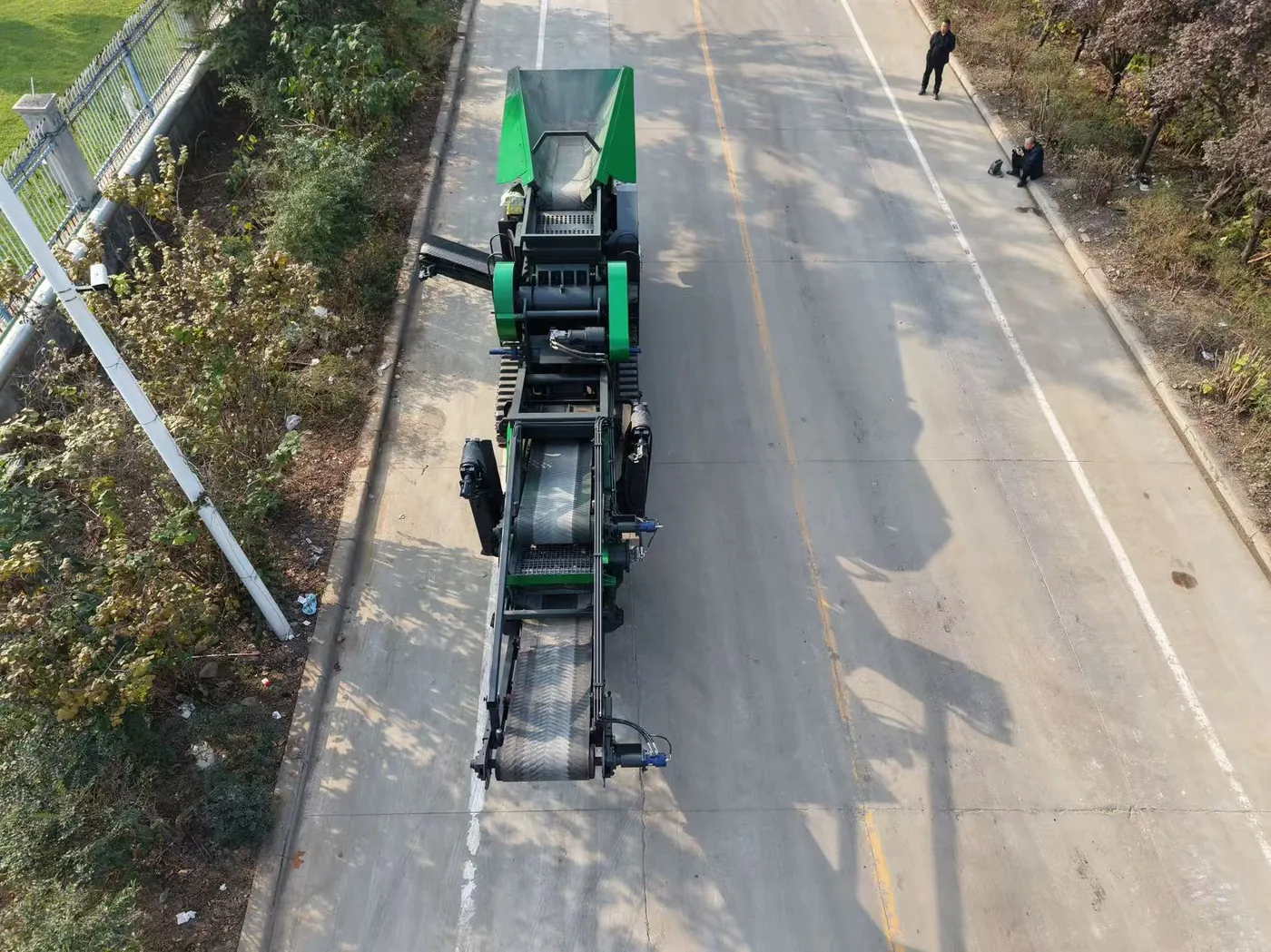 UJC96E mobile concrete crusher